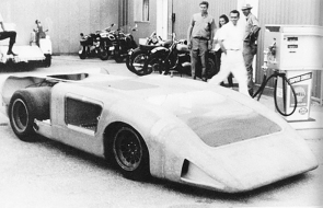 The original concept, with completely closed cockpit and front plexiglass winshield.
